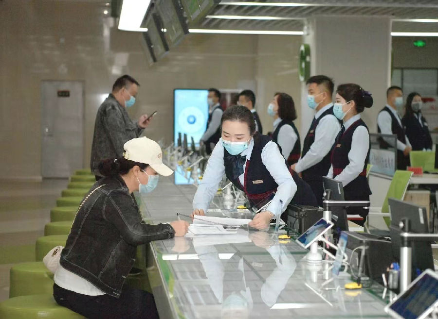 政务服务接待窗口_看图王.jpg
